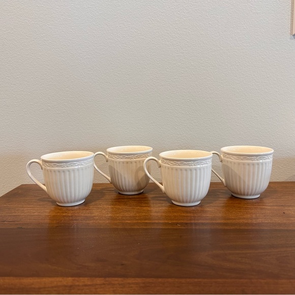 Mikasa Italian Countryside Set of 4 Tea Cups With 4 Saucers Appear Unused! - Picture 5 of 10